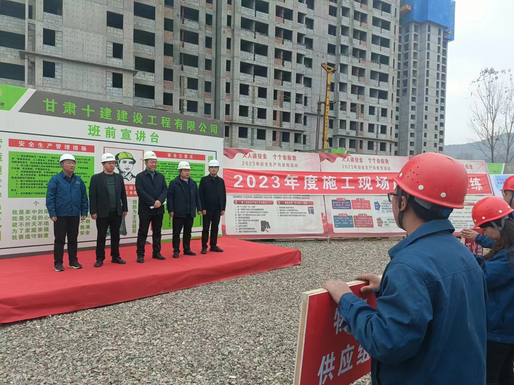 ��ȫ����x ������δ��ȼ��һ���_(d��)���O(sh��)��ʮ�����O(sh��)�_չ(li��n)�������ݾ�